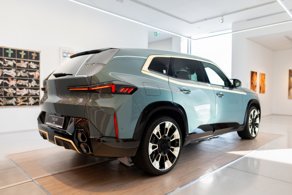 BMW XM